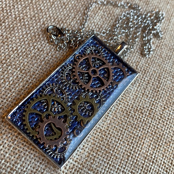 Gears layered Necklace New One of a kind - Picture 2 of 10
